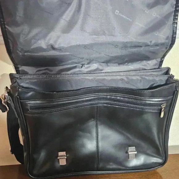 Alpine Swiss Computer Travel Bag with shoulder strap EUC - Picture 8 of 9